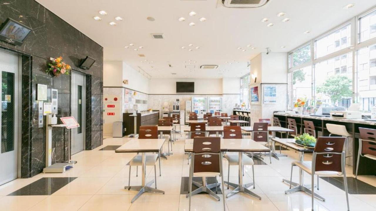 Toyoko Inn Toyohashi Eki Higashi Guchi Экстерьер фото